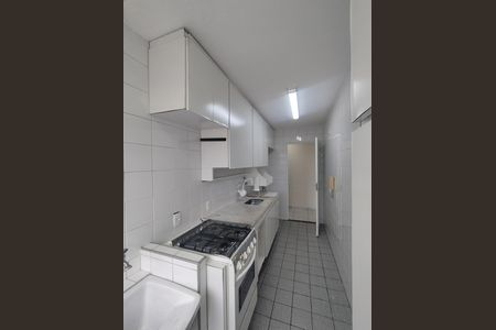Apartamento à venda com 64m², 3 quartos e 1 vaga Apartamento à venda com 64m², 3 quartos e 1 vagaCozinha - Armários