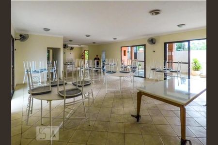 Apartamento à venda com 64m², 3 quartos e 1 vaga Apartamento à venda com 64m², 3 quartos e 1 vagaÁrea comum - Salão de festas