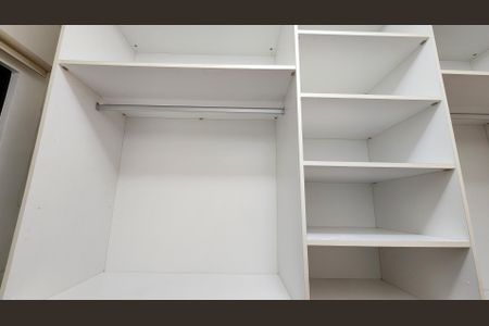 Apartamento para alugar com 78m², 2 quartos e 2 vagas Apartamento para alugar com 78m², 2 quartos e 2 vagasCloset quarto 2