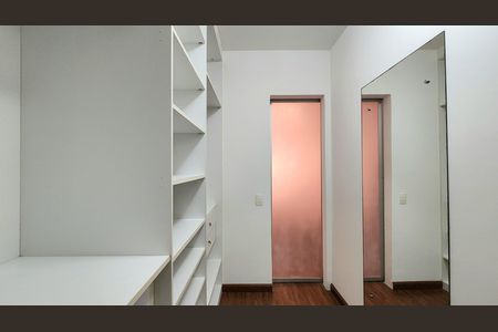 Apartamento para alugar com 78m², 2 quartos e 2 vagas Apartamento para alugar com 78m², 2 quartos e 2 vagasCloset quarto 2