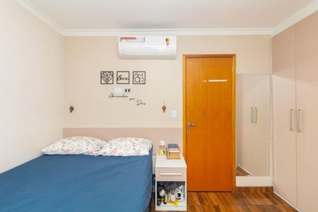 Casa de condomínio à venda com 94m², 3 quartos e 2 vagas Casa de condomínio à venda com 94m², 3 quartos e 2 vagasSuíte 2