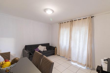 Sala de apartamento à venda com 2 quartos, 50m² em Vila Carmosina, São Paulo