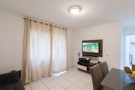 Sala de apartamento à venda com 2 quartos, 50m² em Vila Carmosina, São Paulo