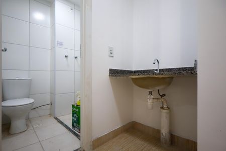 Apartamento para alugar com 37m², 2 quartos e sem vaga Apartamento para alugar com 37m², 2 quartos e sem vagaBanheiro