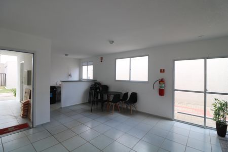 Apartamento para alugar com 32m², 2 quartos e sem vagaÁrea comum - Salão de festas