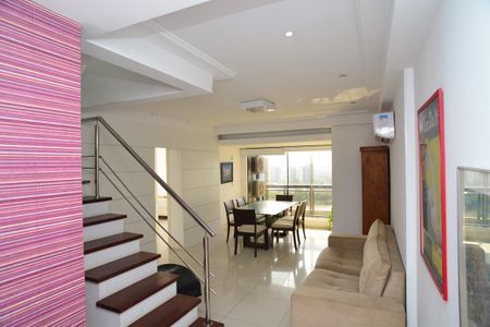 Sala de apartamento para alugar com 3 quartos, 194m² em Barra da Tijuca, Rio de Janeiro