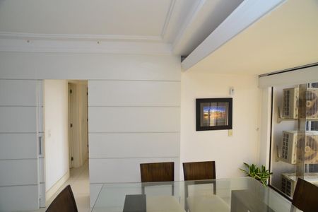 Sala de apartamento para alugar com 3 quartos, 194m² em Barra da Tijuca, Rio de Janeiro