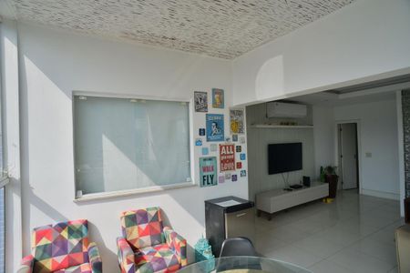 Apartamento à venda com 194m², 3 quartos e 3 vagas