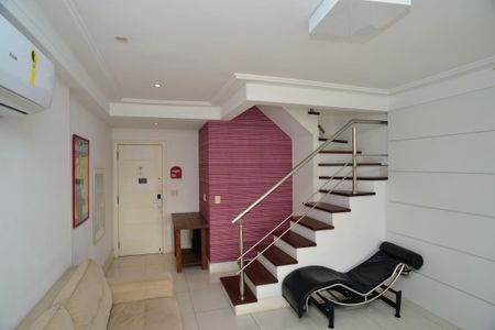 Apartamento à venda com 194m², 3 quartos e 3 vagas Apartamento à venda com 194m², 3 quartos e 3 vagasSala