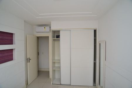 Apartamento à venda com 194m², 3 quartos e 3 vagas Apartamento à venda com 194m², 3 quartos e 3 vagasQuarto