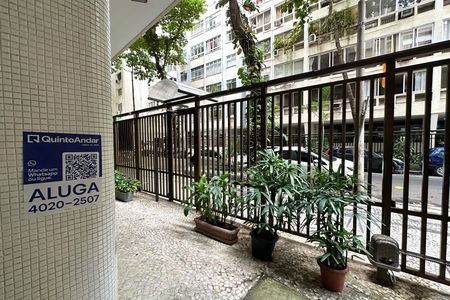Apartamento para alugar com 77m², 3 quartos e sem vaga