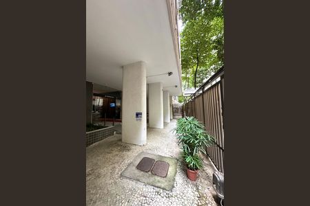 Apartamento para alugar com 77m², 3 quartos e sem vaga