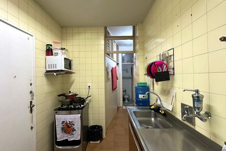 Apartamento para alugar com 77m², 3 quartos e sem vaga