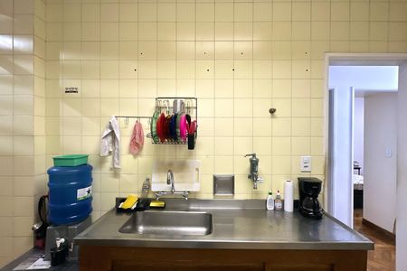 Apartamento para alugar com 77m², 3 quartos e sem vaga