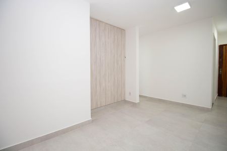 Apartamento para alugar com 65m², 2 quartos e sem vaga Apartamento para alugar com 65m², 2 quartos e sem vagaSala