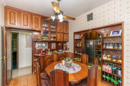 Casa à venda com 278m², 4 quartos e 2 vagasCopa