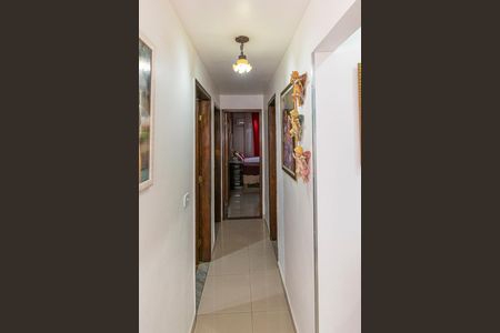 Casa à venda com 278m², 4 quartos e 2 vagasCorredor