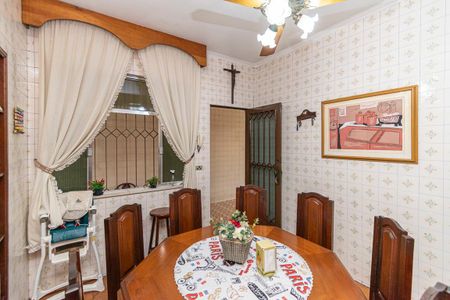 Casa à venda com 278m², 4 quartos e 2 vagasCopa
