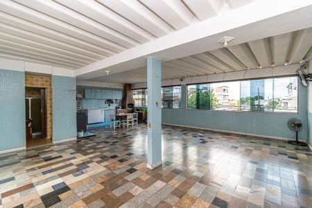 Casa à venda com 278m², 4 quartos e 2 vagasTerraço