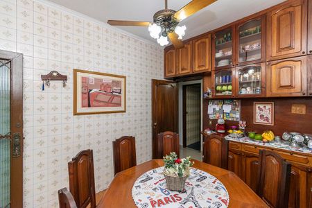 Casa à venda com 278m², 4 quartos e 2 vagasCopa