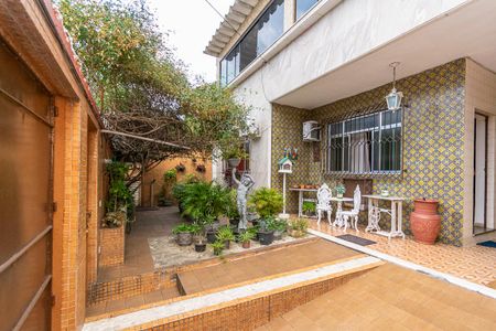 Casa à venda com 278m², 4 quartos e 2 vagasVaranda da frente