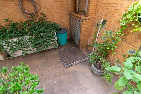 Casa à venda com 278m², 4 quartos e 2 vagasVaranda da frente - Cisterna
