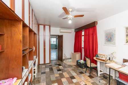 Casa à venda com 278m², 4 quartos e 2 vagasQuarto 4