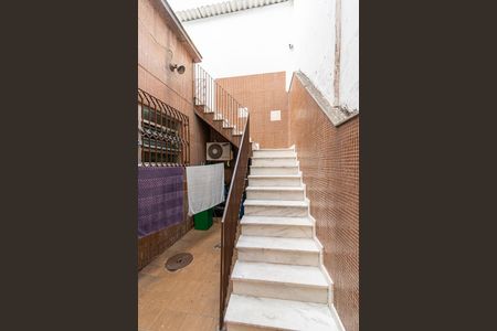 Casa à venda com 278m², 4 quartos e 2 vagasVaranda dos fundos - acesso ao 2º andar