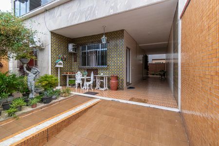 Casa à venda com 278m², 4 quartos e 2 vagasVaranda da frente