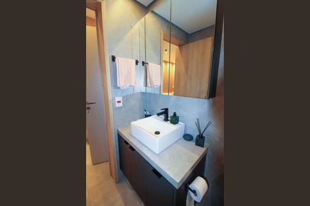 Banheiro de apartamento à venda com 1 quarto, 31m² em Butantã, São Paulo
