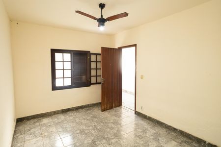 Sala de casa para alugar com 3 quartos, 120m² em Guaratiba, Rio de Janeiro