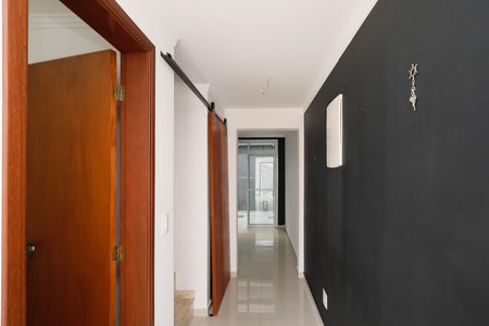 Casa à venda com 95m², 2 quartos e 4 vagas Casa à venda com 95m², 2 quartos e 4 vagasCorredor