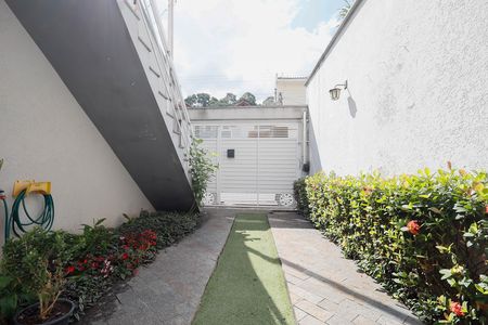 Casa à venda com 95m², 2 quartos e 4 vagas Casa à venda com 95m², 2 quartos e 4 vagasGaragem