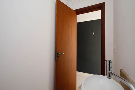 Casa à venda com 95m², 2 quartos e 4 vagas Casa à venda com 95m², 2 quartos e 4 vagasLavabo