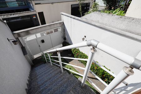 Casa à venda com 95m², 2 quartos e 4 vagas Casa à venda com 95m², 2 quartos e 4 vagasGaragem