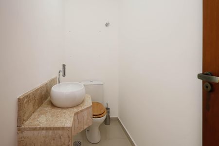 Casa à venda com 95m², 2 quartos e 4 vagas Casa à venda com 95m², 2 quartos e 4 vagasLavabo