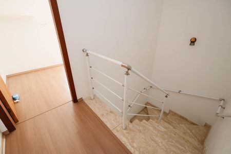 Casa à venda com 95m², 2 quartos e 4 vagas Casa à venda com 95m², 2 quartos e 4 vagasHall