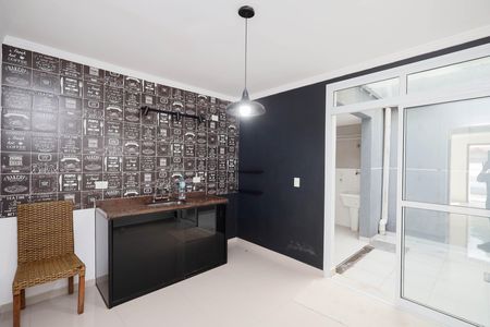 Casa à venda com 95m², 2 quartos e 4 vagas Casa à venda com 95m², 2 quartos e 4 vagasCozinha