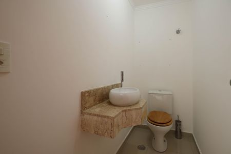 Casa à venda com 95m², 2 quartos e 4 vagas Casa à venda com 95m², 2 quartos e 4 vagasLavabo