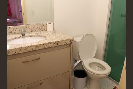 Apartamento à venda com 60m², 2 quartos e 2 vagasBanheiro do corredor