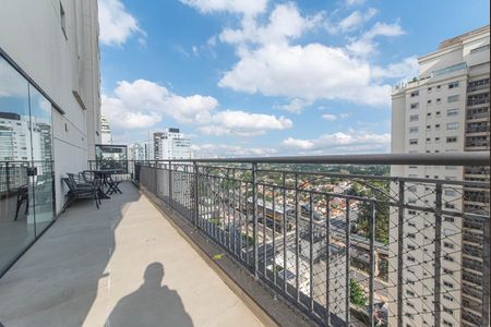 Apartamento à venda com 305m², 4 quartos e 4 vagas Apartamento à venda com 305m², 4 quartos e 4 vagasVaranda