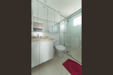 Apartamento à venda com 305m², 4 quartos e 4 vagas Apartamento à venda com 305m², 4 quartos e 4 vagasBanheiro da Suíte 3