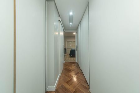 Apartamento à venda com 305m², 4 quartos e 4 vagas Apartamento à venda com 305m², 4 quartos e 4 vagasSuite 4