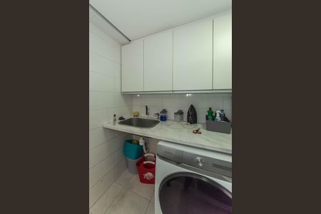 Apartamento à venda com 305m², 4 quartos e 4 vagas Apartamento à venda com 305m², 4 quartos e 4 vagasArea de Serviço