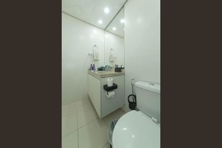 Apartamento à venda com 305m², 4 quartos e 4 vagas Apartamento à venda com 305m², 4 quartos e 4 vagasBanheiro da Suíte 1