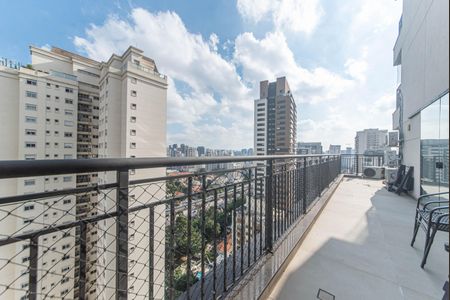 Apartamento à venda com 305m², 4 quartos e 4 vagas Apartamento à venda com 305m², 4 quartos e 4 vagasVaranda