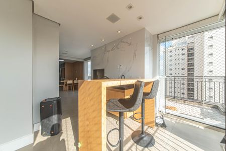 Apartamento à venda com 305m², 4 quartos e 4 vagas Apartamento à venda com 305m², 4 quartos e 4 vagasVaranda