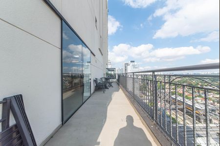 Apartamento à venda com 305m², 4 quartos e 4 vagas Apartamento à venda com 305m², 4 quartos e 4 vagasVaranda