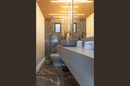 Apartamento à venda com 305m², 4 quartos e 4 vagas Apartamento à venda com 305m², 4 quartos e 4 vagasLavabo