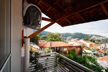 Casa à venda com 93m², 2 quartos e 1 vaga Casa à venda com 93m², 2 quartos e 1 vagaVaranda